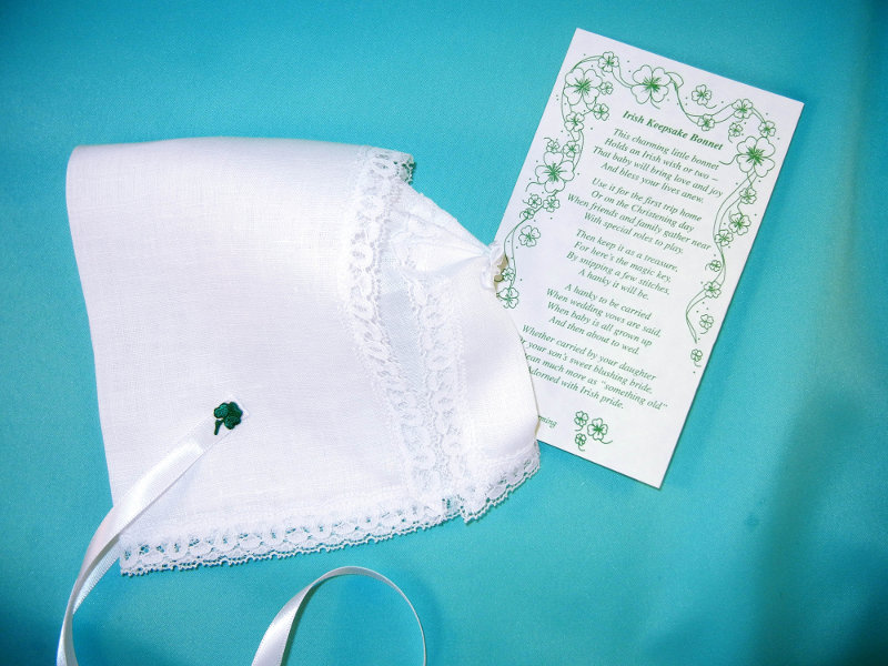 Linen Bonnet with Lace Trim